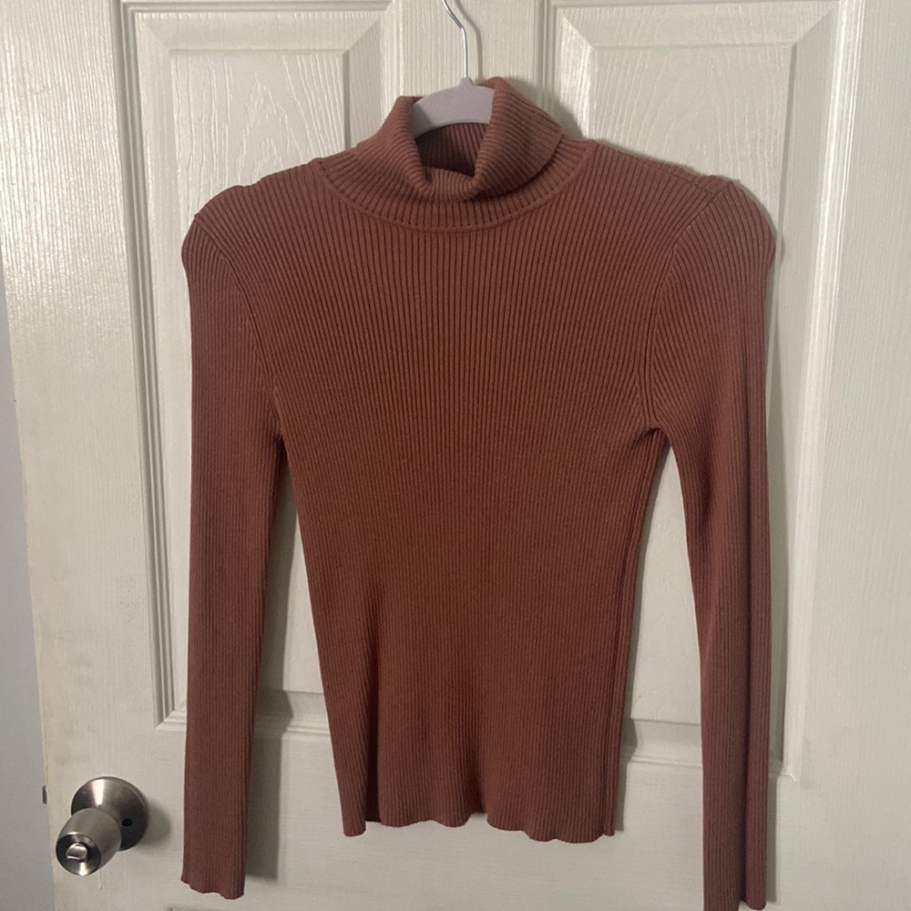 Long sleeve turtleneck